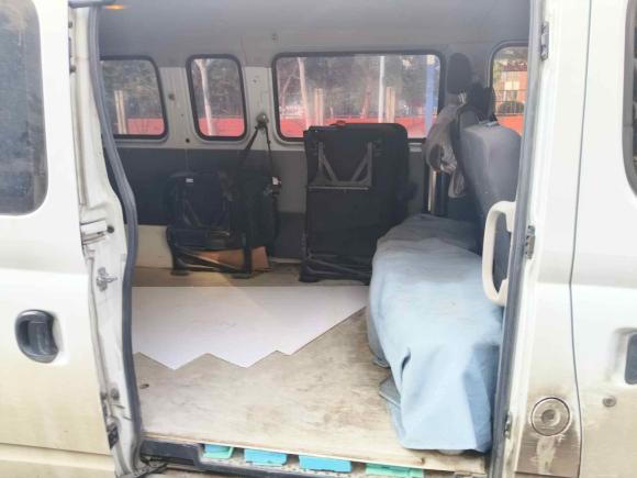 [合肥·皖A] 二手上汽大通MAXUS新途V802023款 2.0T 手动经典傲运通长轴超低顶6/7/8/9座