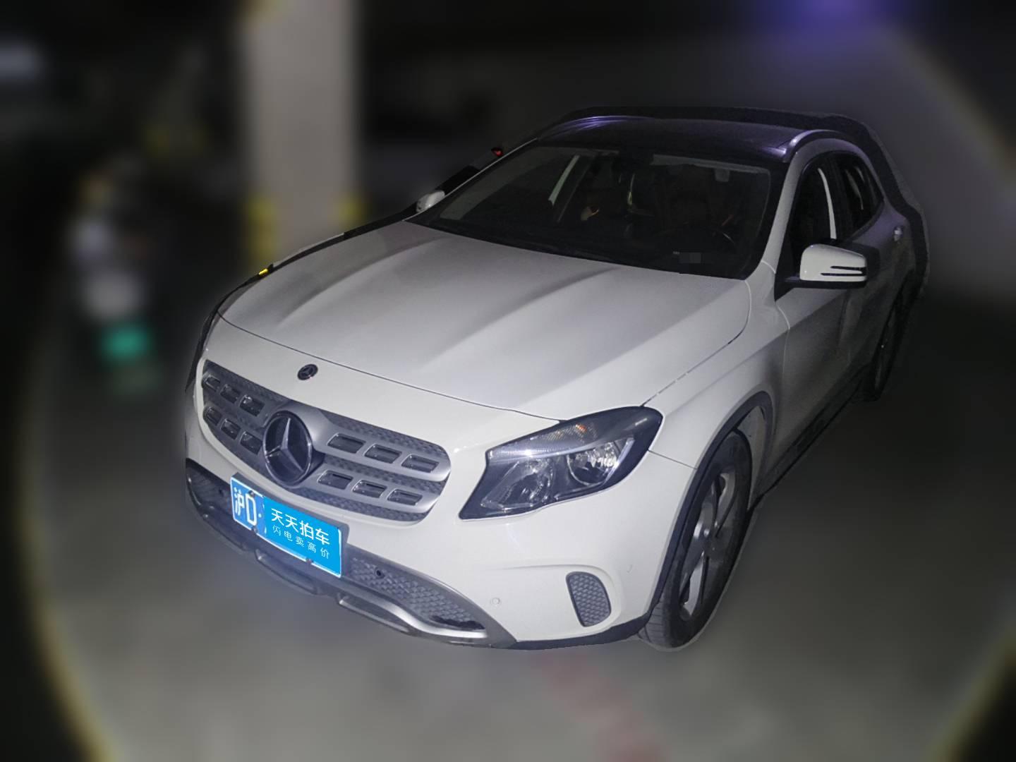 [上海·沪D] 奔驰奔驰GLA2018款 GLA 200 动感型