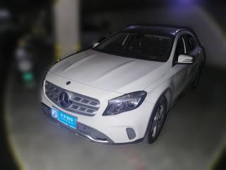 奔驰奔驰GLA2018款 GLA 200 动感型