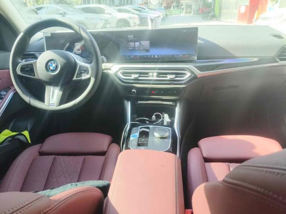 [上海·沪A] 二手宝马宝马i32024款 eDrive 35 L