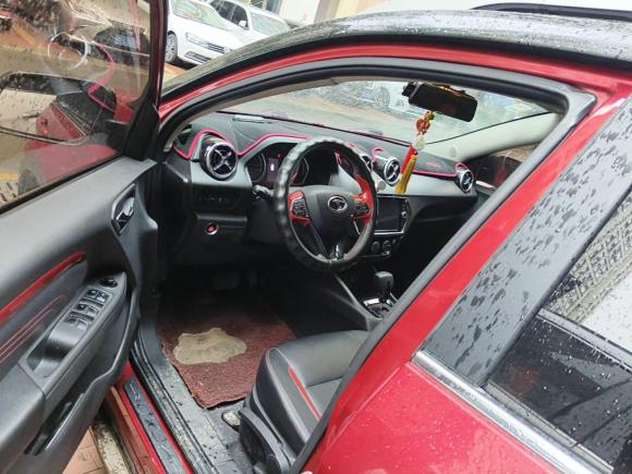 [成都·川R] 二手东南东南DX32018款 1.5T SRG CVT旗舰型