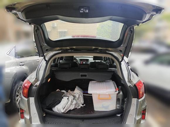 [上海·苏K] 二手奔腾奔腾X802015款 1.8T 自动豪华型