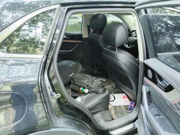 [广州·鲁L] 二手红旗红旗HS52022款 2.0T 智联旗享版