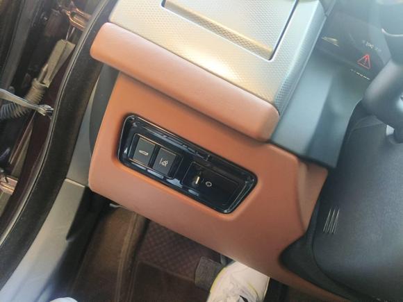 [苏州·苏U] 二手捷豹捷豹XFL2017款 XFL 2.0T 240PS 尊享版