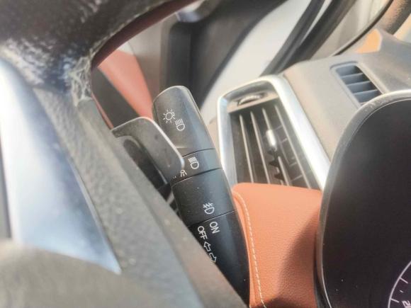 [武汉·鄂A] 二手宝骏宝骏5102017款 1.5L 自动豪华型