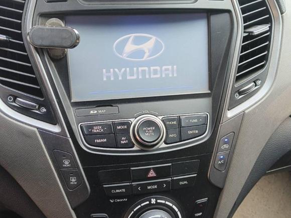 [广州·粤A] 二手现代格越2013款 2.2T 7座四驱舒适版