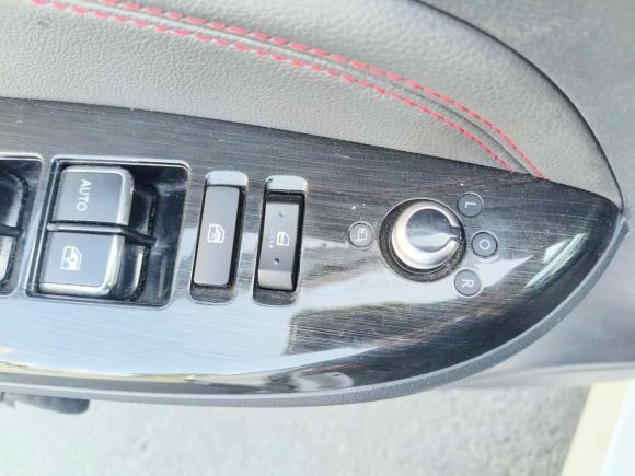 [青岛·吉B] 二手长安长安CS752017款 尚酷版 1.5T 自动锋锐型