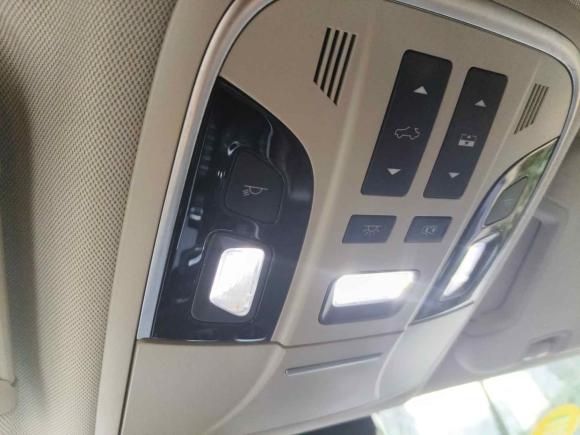 [成都·川A] 二手魏牌魏牌 VV72017款 2.0T 旗舰型