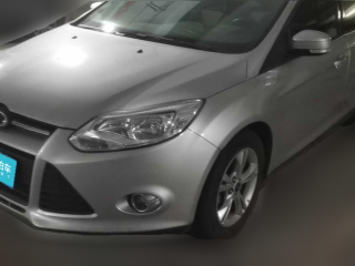 福特福克斯2012款 三厢 1.6L 手动风尚型