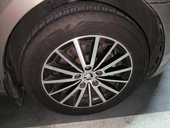 [深圳·粤B] 二手斯柯达明锐2018款 TSI230 DSG豪华版