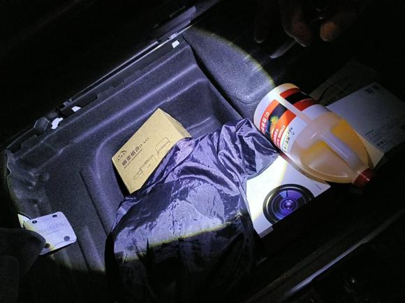 [杭州·浙J] 二手奔驰奔驰C级2015款 C 200 运动版