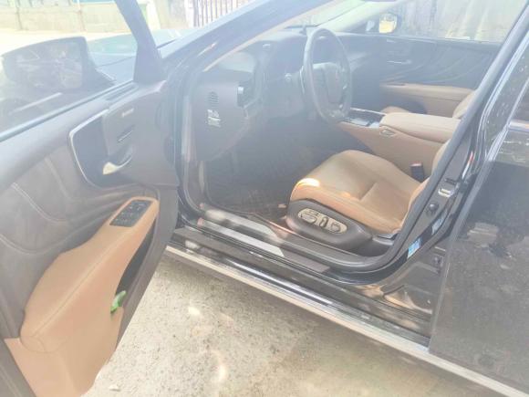 [济南·鲁A] 二手雷克萨斯雷克萨斯LS2020款 500h 卓越版 国VI