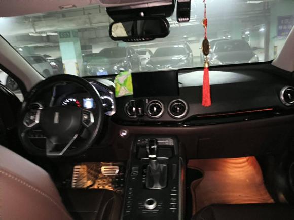 [青岛·鲁U] 二手魏牌魏牌 VV52017款 2.0T 超豪型