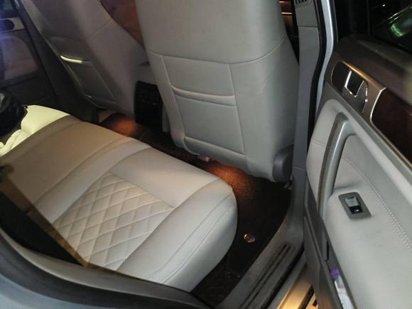 [西安·陕A] 二手大众途锐2007款 3.6L 豪华型