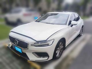 沃尔沃沃尔沃S602020款 T3 智行豪华版