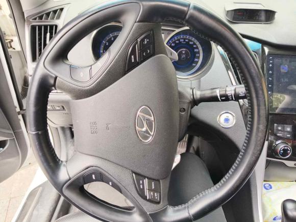 [成都·川A] 二手现代索纳塔2014款 2.0L 自动豪华版