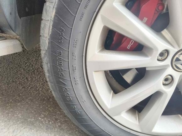 [广州·桂A] 二手大众途锐2011款 3.0TSI 高配型