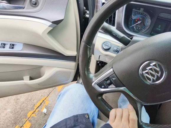 [台州·皖A] 二手别克别克GL82013款 3.0L GT豪华商务豪雅版