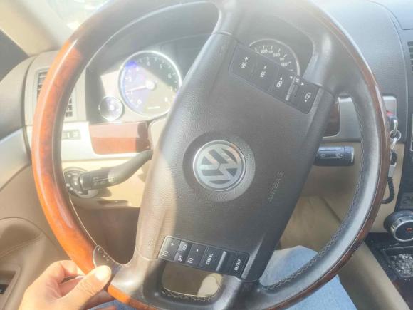 [上海·沪C] 二手大众途锐2007款 4.2L 标准型