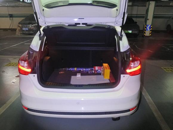 [成都·川A] 二手福特福克斯2012款 两厢 2.0L 自动豪华运动型