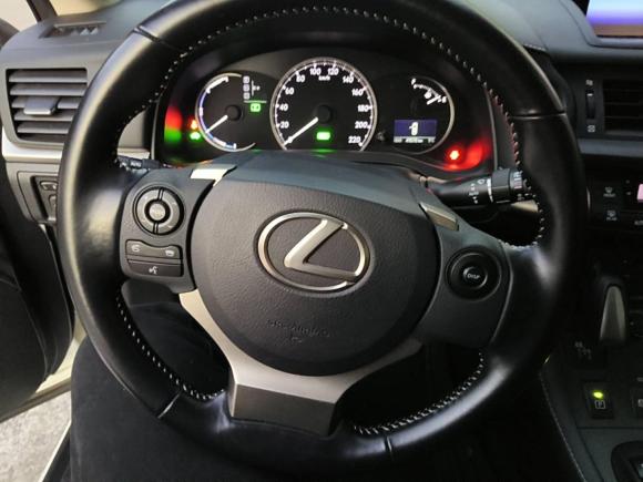 [南通·苏E] 二手雷克萨斯雷克萨斯CT2017款 CT200h 舒适版 单色 国VI