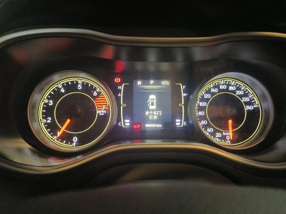 [武汉·鄂A] 二手Jeep自由光2017款 2.4L 领先版