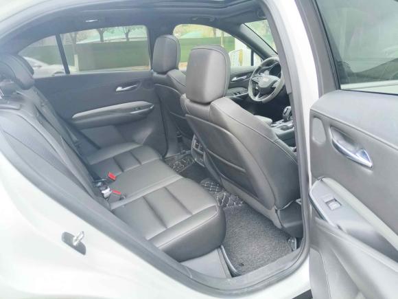 [上海·沪C] 二手凯迪拉克凯迪拉克XT42018款 28T 两驱领先型