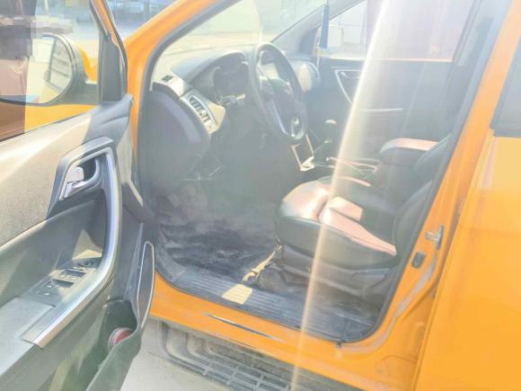 [南通·苏E] 二手江铃域虎32018款 2.5T柴油两驱进取版标准轴距