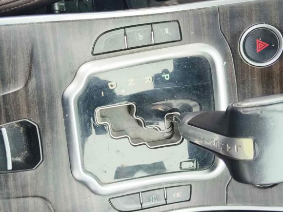 [上海·皖S] 二手陆风陆风X72015款 2.0T 全景尊贵版