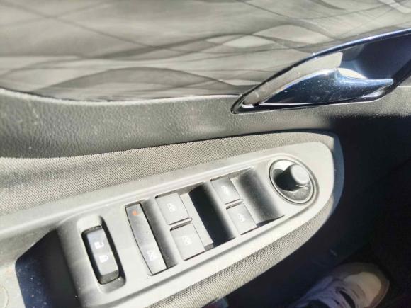 [武汉·鄂A] 二手别克昂科拉2016款 18T 自动两驱都市领先型