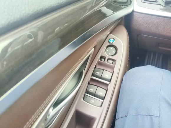 [广州·粤A] 二手宝马宝马5系2014款 525Li 豪华设计套装