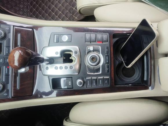 [成都·川A] 二手奥迪奥迪A82009款 A8L 2.8 FSI 标准型