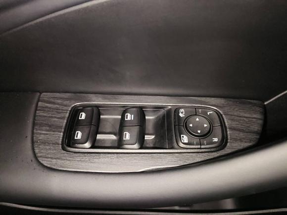 [成都·浙A] 二手荣威荣威D72025款 DMH 125km 世界冠军卓越版