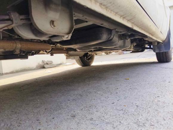 [无锡·苏B] 二手大通新途V802023款 2.0T 手动经典傲运通短轴中顶5/6座