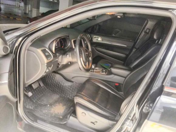 [苏州·苏U] 二手Jeep大切诺基2015款 3.0TD 柴油 舒享导航版