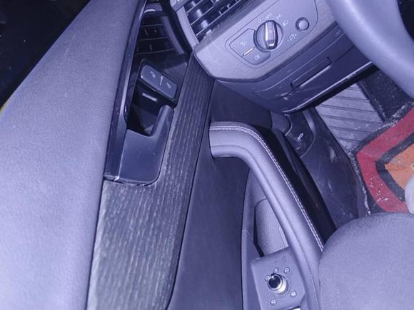 [苏州·苏U] 二手奥迪奥迪A4L2023款 40 TFSI 豪华动感型