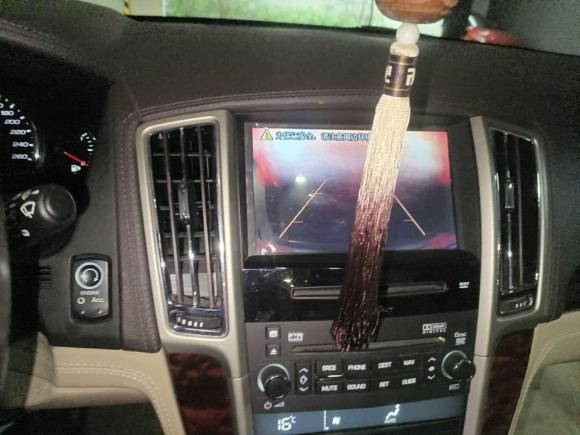 [上海·沪L] 二手凯迪拉克SLS赛威2011款 2.0T 精英型