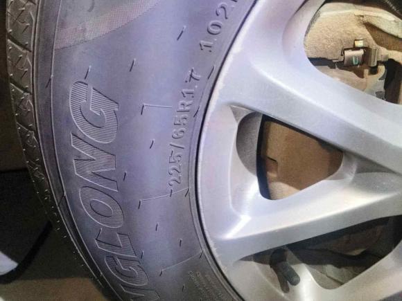 [南昌·赣A] 二手Jeep自由光2016款 2.4L 专业智能版