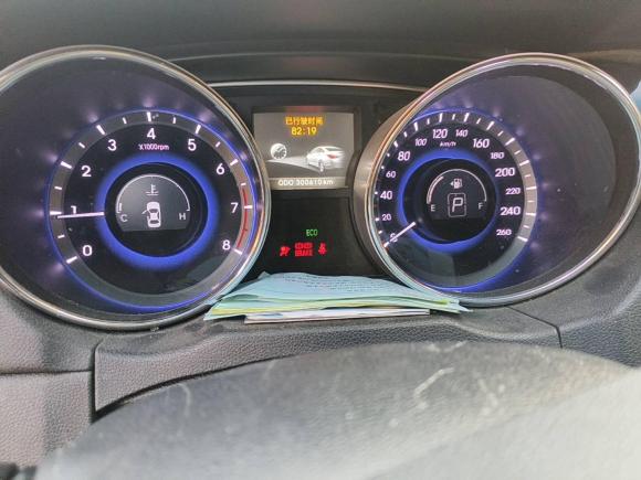 [青岛·鲁B] 二手现代索纳塔2011款 2.0L 自动豪华版