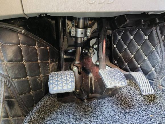 [济南·鲁A] 二手大通新途V902021款 2.0T手动智运王后驱单胎加长轴超高顶7座