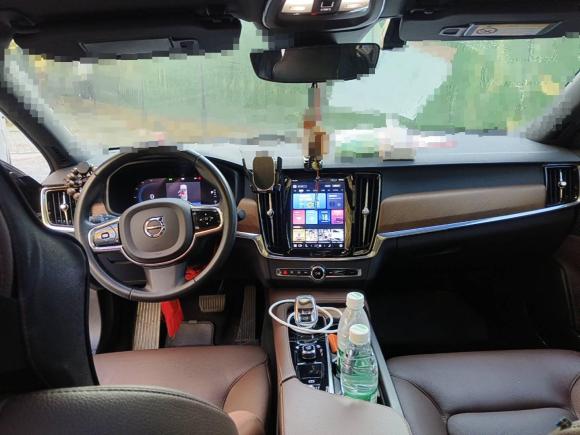 [武汉·湘A] 二手沃尔沃沃尔沃S902022款 B5 智逸豪华版