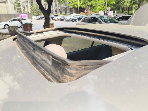 [南京·苏A] 二手别克君威2014款 1.6T 时尚技术型