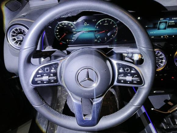 [南京·苏A] 二手奔驰奔驰GLB2022款 GLB 220 时尚型