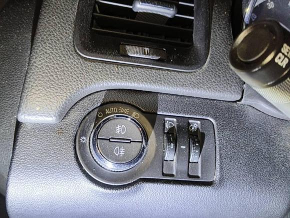 [武汉·鄂A] 二手别克君威2015款 1.6T 领先技术型