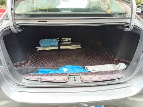 [上海·赣E] 二手标致标致3082016款 1.6L 自动豪华版