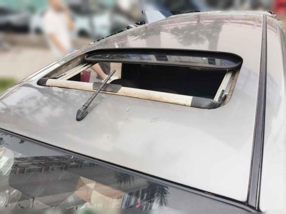 [深圳·粤B] 二手日产骊威2013款 1.6XL CVT豪华版