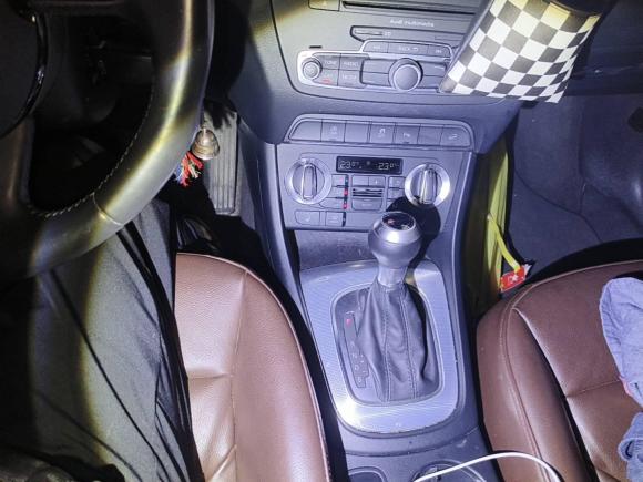 [合肥·粤C] 二手奥迪奥迪Q32015款 35 TFSI quattro 技术型