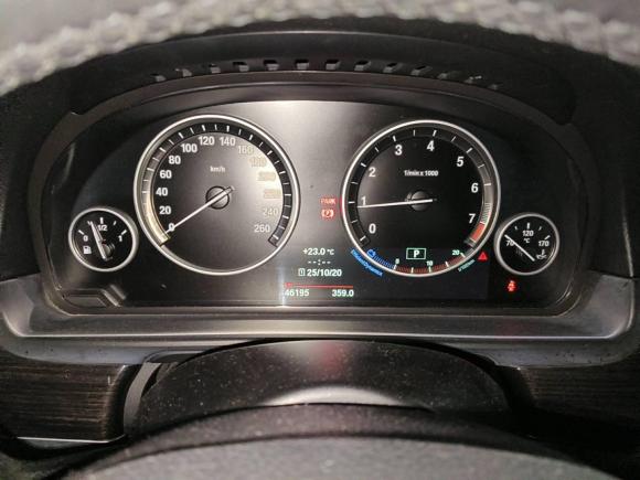 [上海·沪D] 二手宝马宝马5系2014款 525Li 豪华设计套装