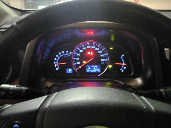 [南京·苏A] 二手丰田RAV4荣放2013款 2.5L 自动四驱尊贵版