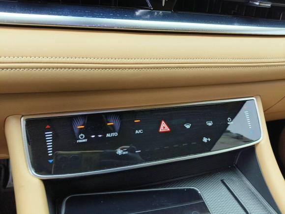 [上海·沪A] 二手岚图汽车岚图梦想家2022款 0碳版 想+智驾续航包 605km